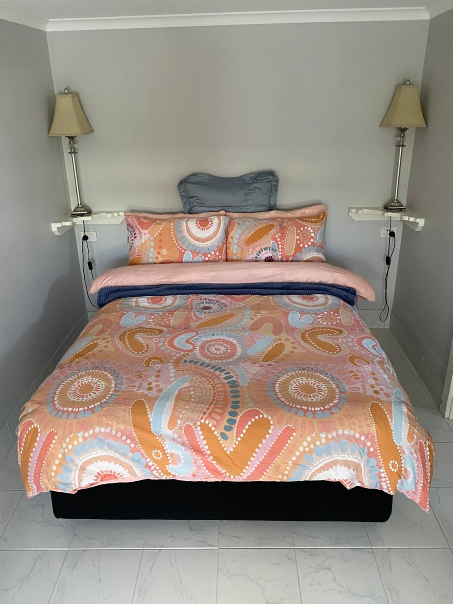 Churchill'S B&B Twin Spa Getaway Studio Суонзи Екстериор снимка